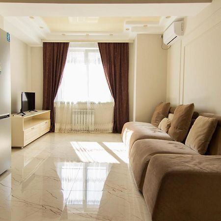 Residential Complex Central 271 อัลมาตี ภายนอก รูปภาพ